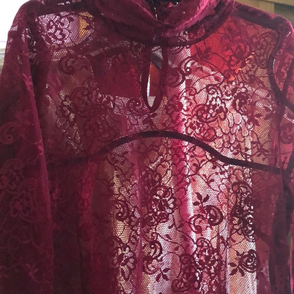 Karen Kane lace top - Picture 5 of 9